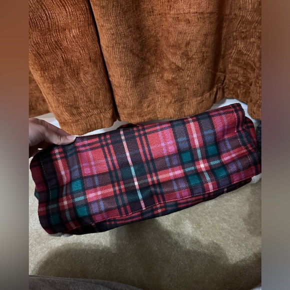 Victoria’s Secret Christmas Tote Bag - Picture 3 of 5